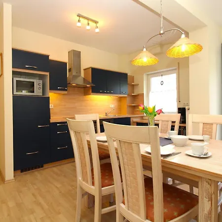 Laura 104 * Ostseebad Kühlungsborn